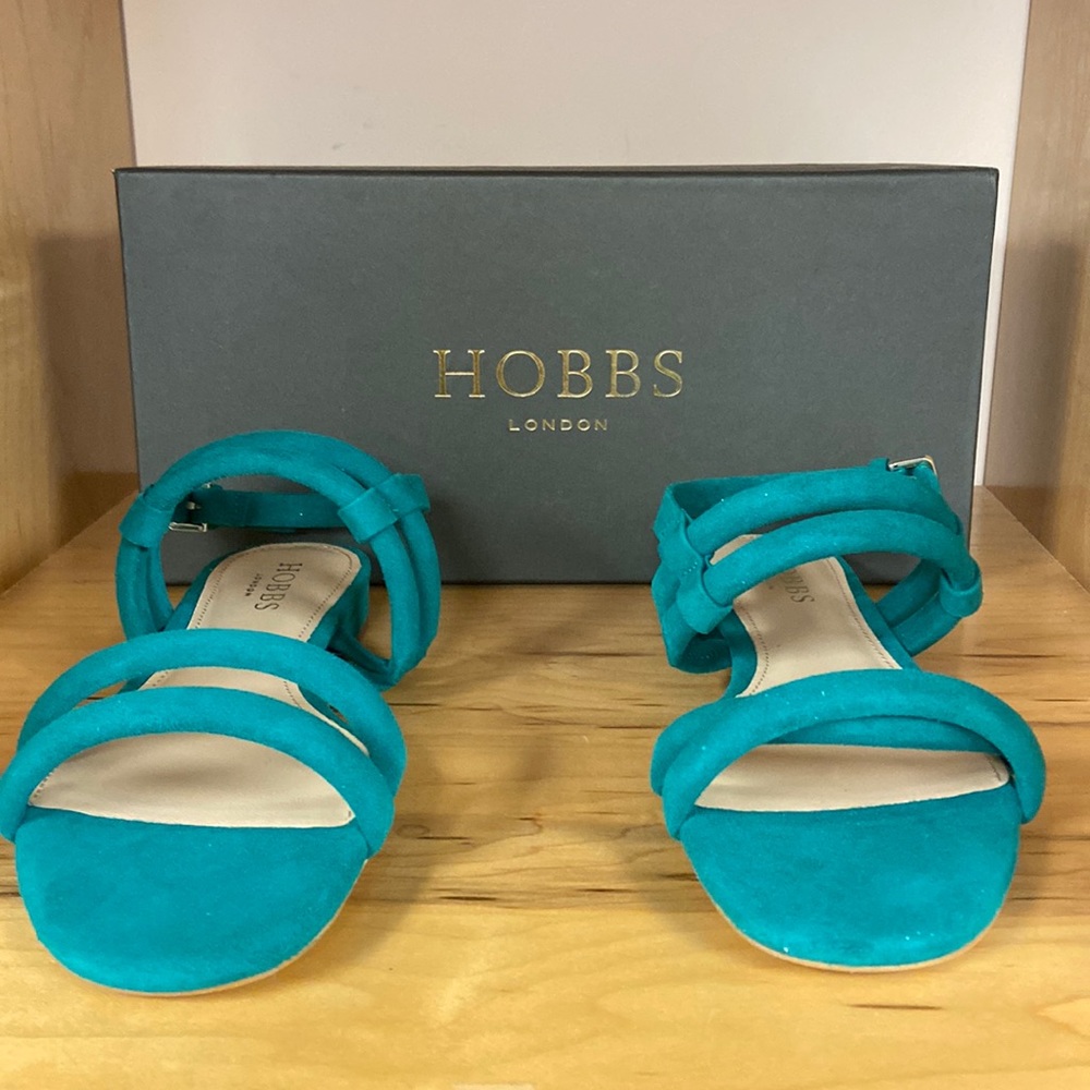 HOBBS OF LONDON WOMEN LEATHER SNEAKERS NEW IN THE BOX SIZE USA 7 EU 38 UK 5